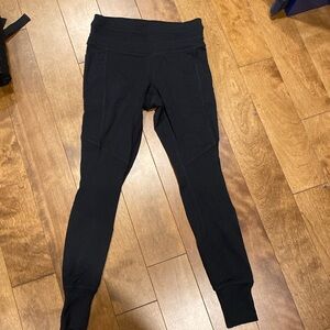 Athleta like new black leggings pockets